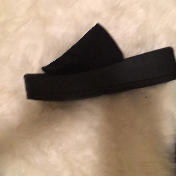 size 9 nwt shoes/ sandals - Picture 4 of 4